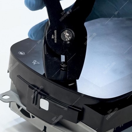 Rimozione manopola navigatore Fiat 500 con estrattore Minitools SEP-ESTR30