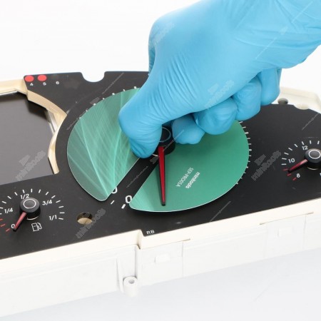 Instrument panel pointer removal using Minitools large protective disc for instrument clusters gauges faces